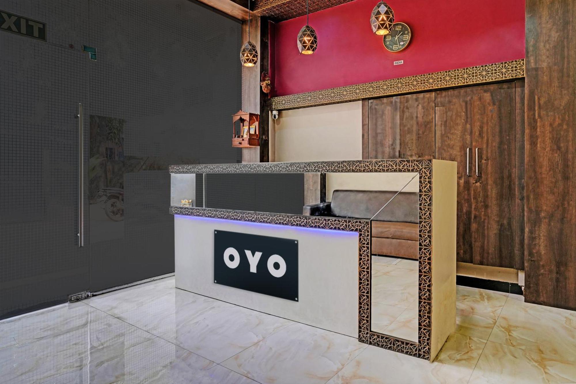 Oyo Hotel Blue Sapphire Residency Near Chhatrapati Shivaji International Airport 뭄바이 외부 사진