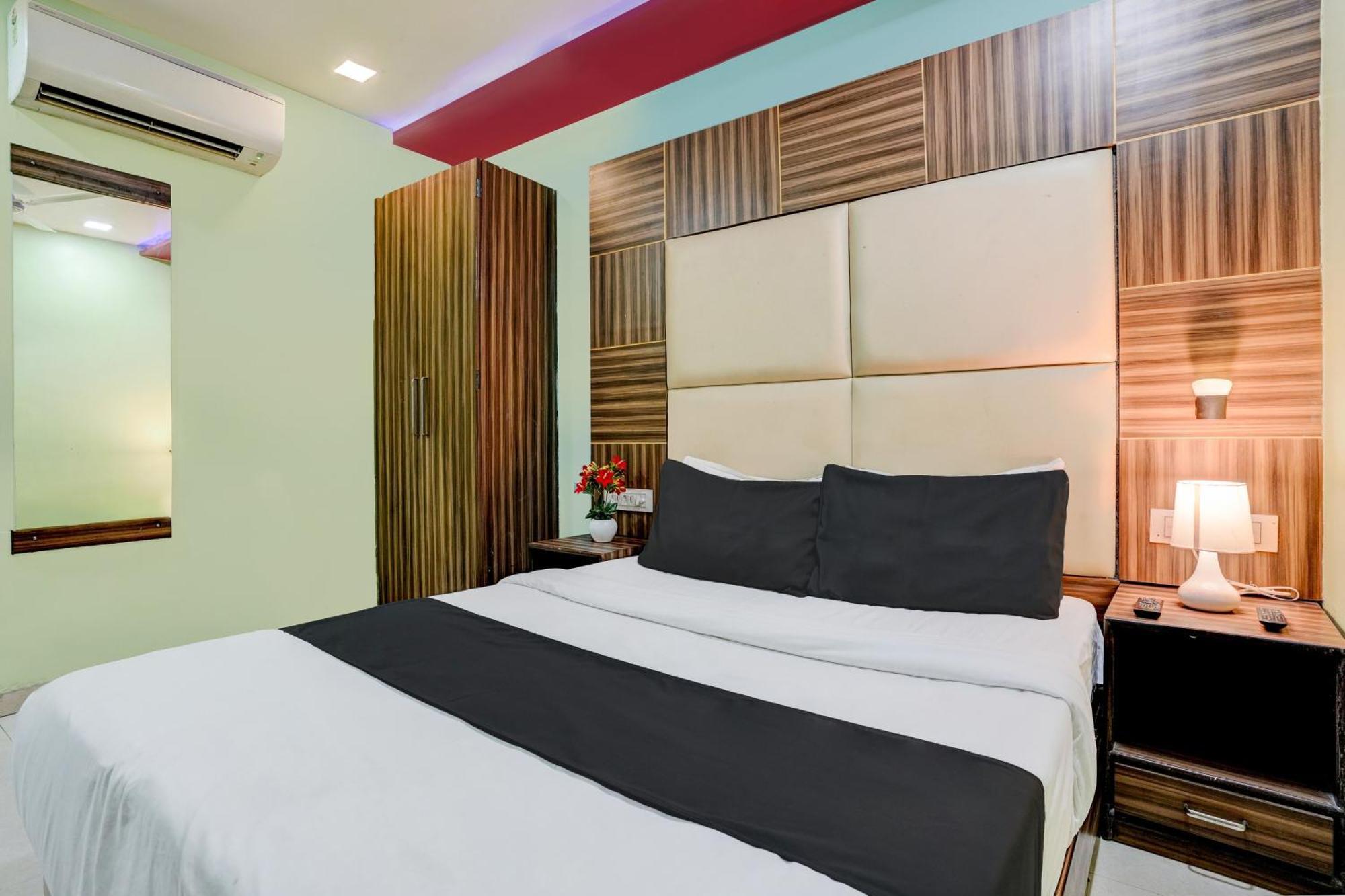 Oyo Hotel Blue Sapphire Residency Near Chhatrapati Shivaji International Airport 뭄바이 외부 사진